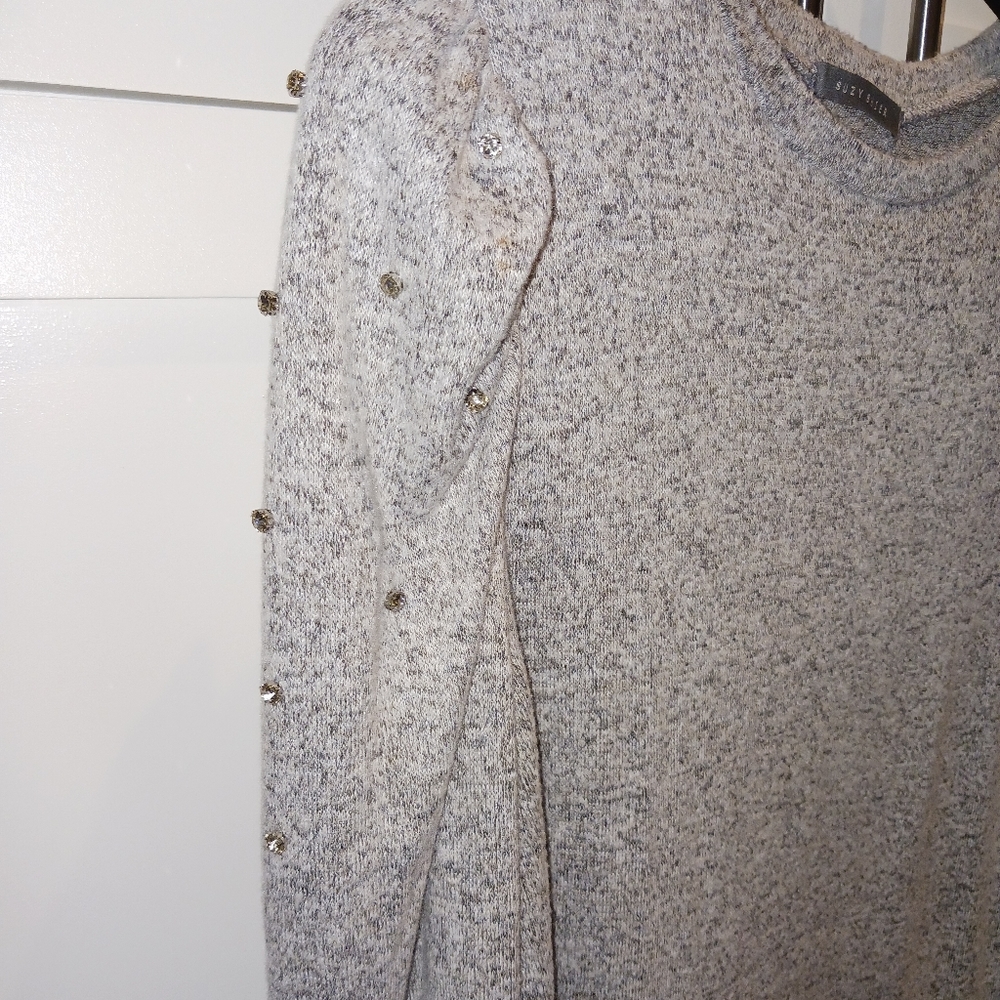 New Rhinestone Puff Sleeve Sweater - Picture 4 of 8